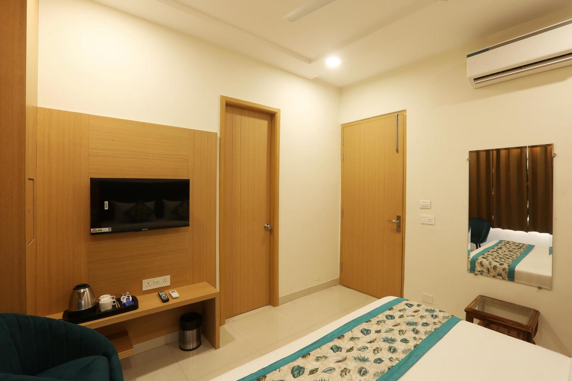 Hotel Prithvi Palace Igi Airport Delhi 뉴델리 외부 사진