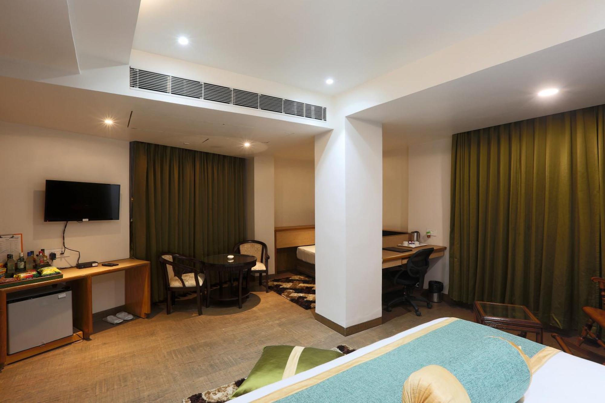 Hotel Prithvi Palace Igi Airport Delhi 뉴델리 외부 사진